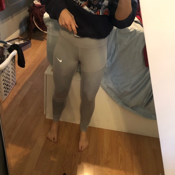 Nike Leggings - Picture 6 of 6